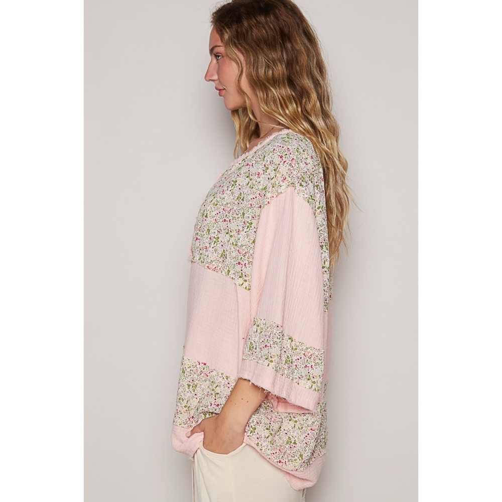 POL Floral Contrast 3/4 Sleeve Cotton Tunic Top in Light Pink - Picture 3 of 6